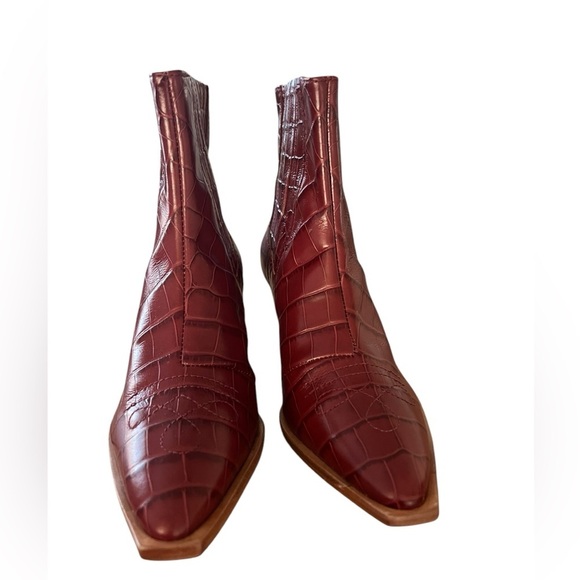 NWOB Schutz Women’s Briani Crocodile Embossed Leather Booties in size 6 - Picture 7 of 10